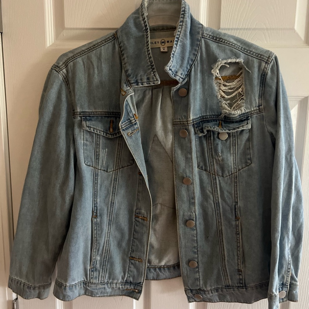 Ashley Mason jean jacket. Size medium, great condition, star on back